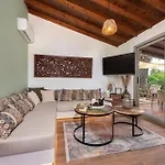 Ilaira Sea View Bungalow